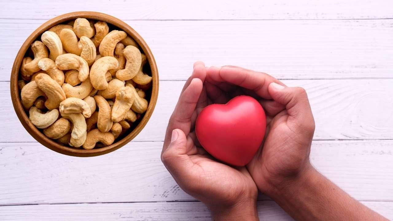 The Health Benefits of Daily Cashew Consumption: Heart Health & Wellness Boost