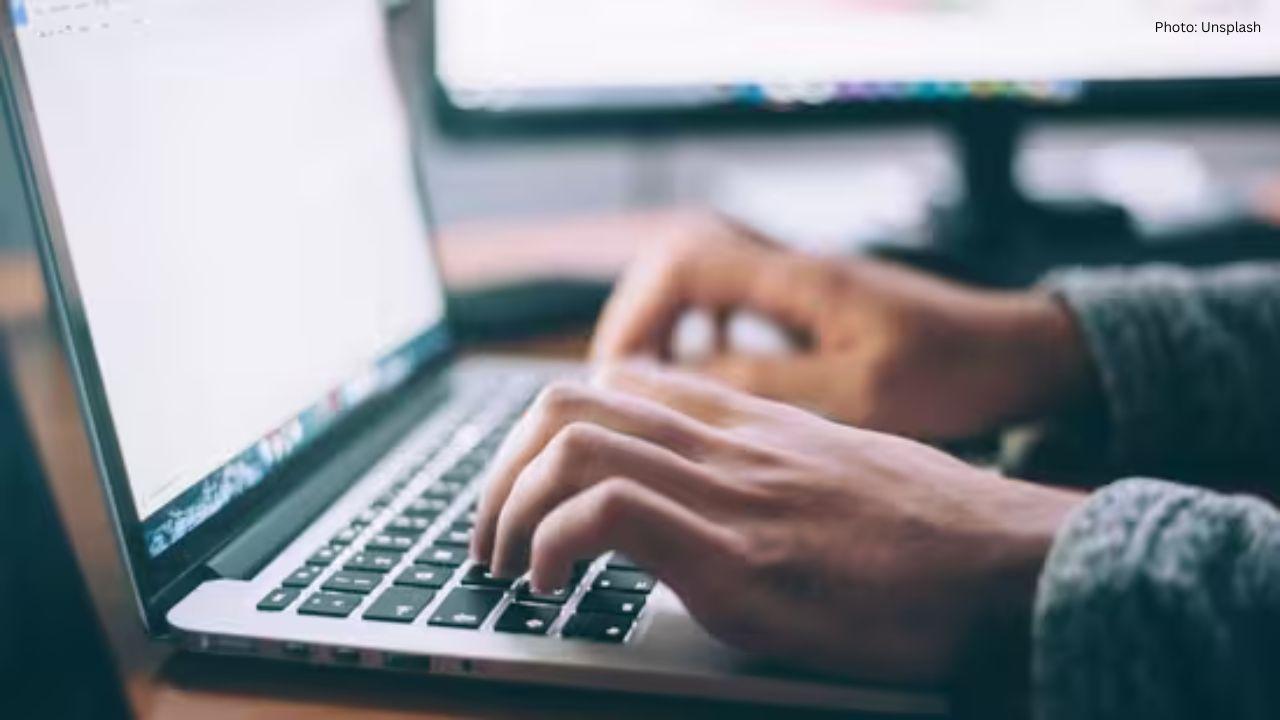 30:15 Sit-Stand Method Proves Effective Against Back Pain Over Custom Plans