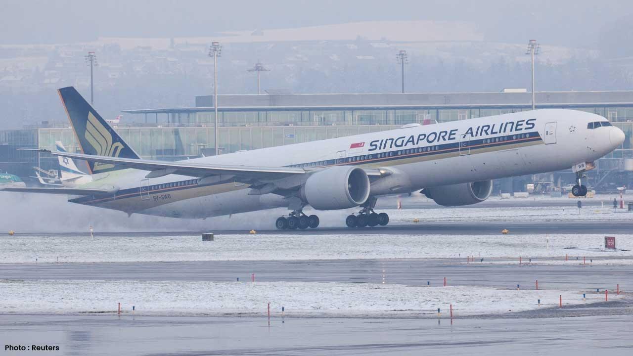 Singapore Airlines Profit Declines 82% Due to Air India Losses