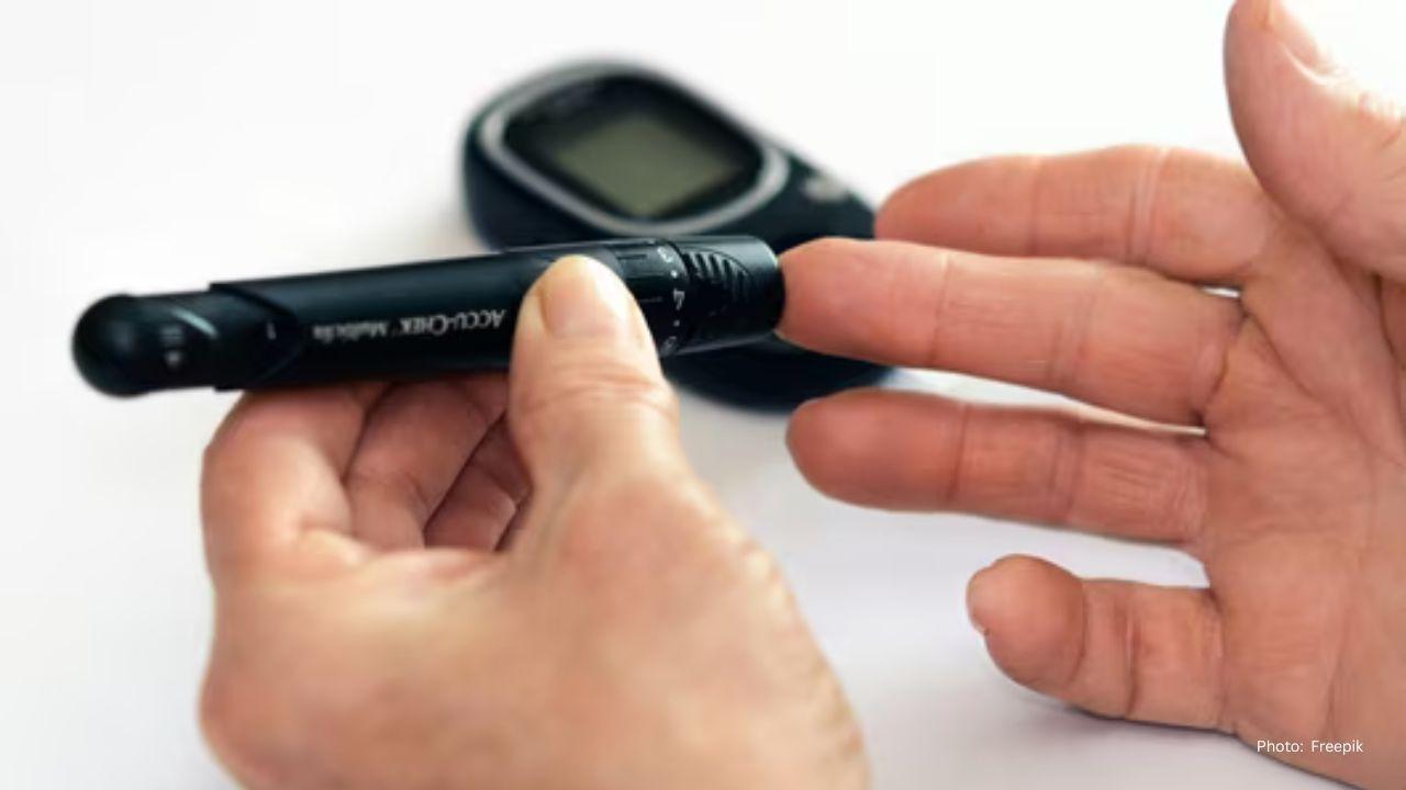 Recognizing Early Indicators of Diabetes: Insights from a Noida Health Coach