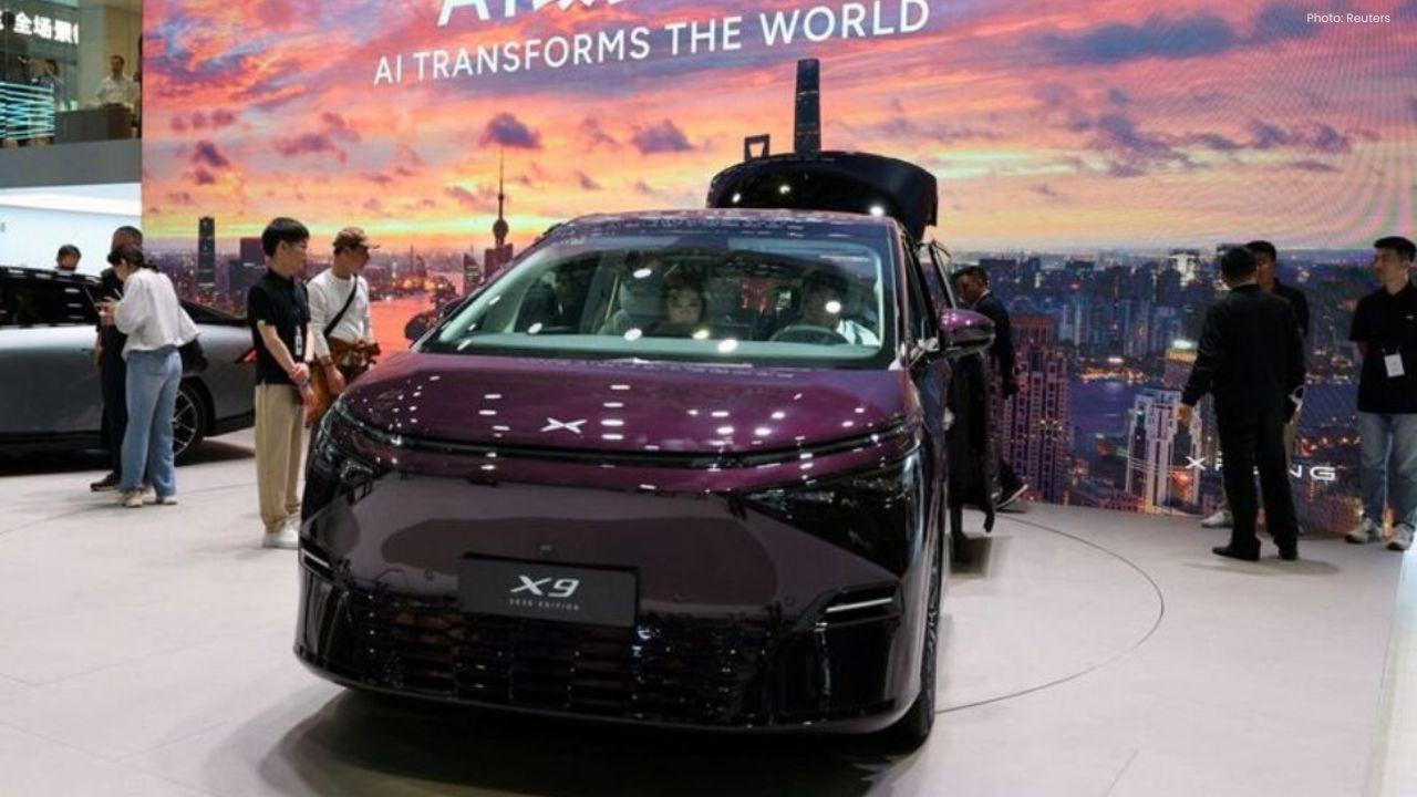 XPeng Reduces Q4 Revenue Projections Amidst EV Pricing Battle in China