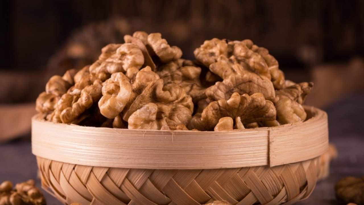 Unlock the Health Benefits of Daily Walnut Consumption
