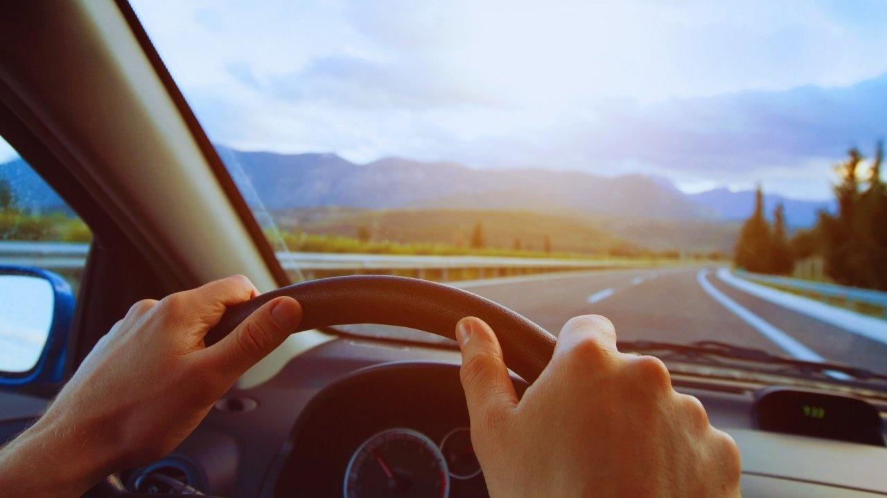 Top Scenic Drives for Quick Getaways Around the Globe