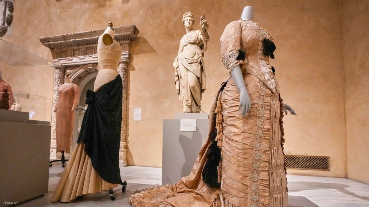 Metropolitan Museum of Art Showcases ‘Costume Art’ Exhibition
