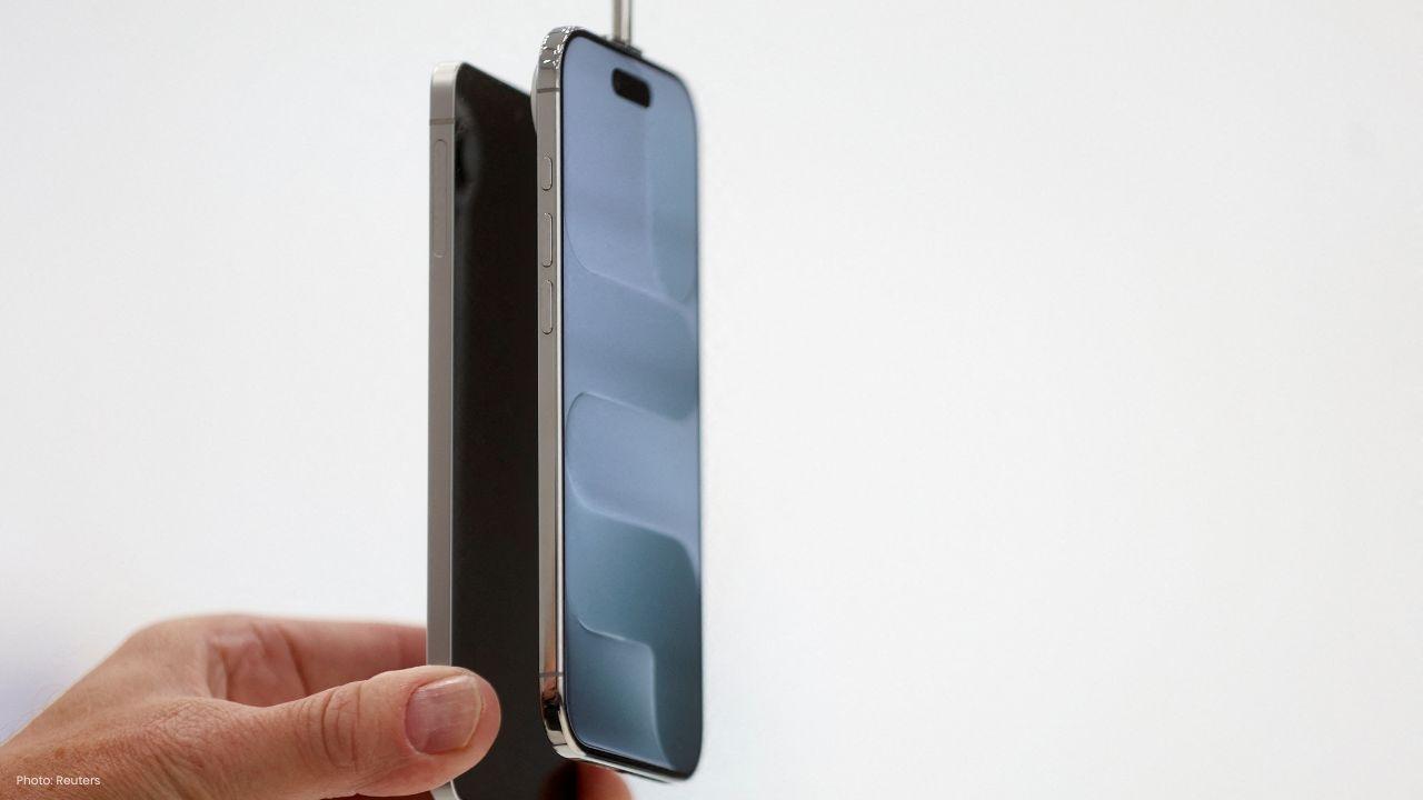 Apple's Innovator Abidur Chowdhury Moves to AI Startup