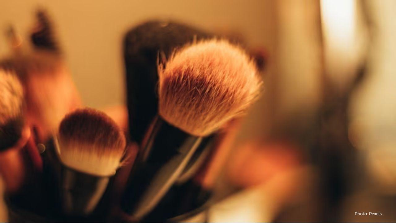Top-8 Must-Have Makeup Brushes for Beauty Aficionados