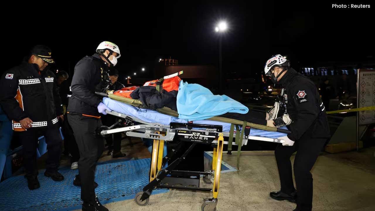 Ferry Aground Off South Korea: 267 Rescued Without Serious Injuries