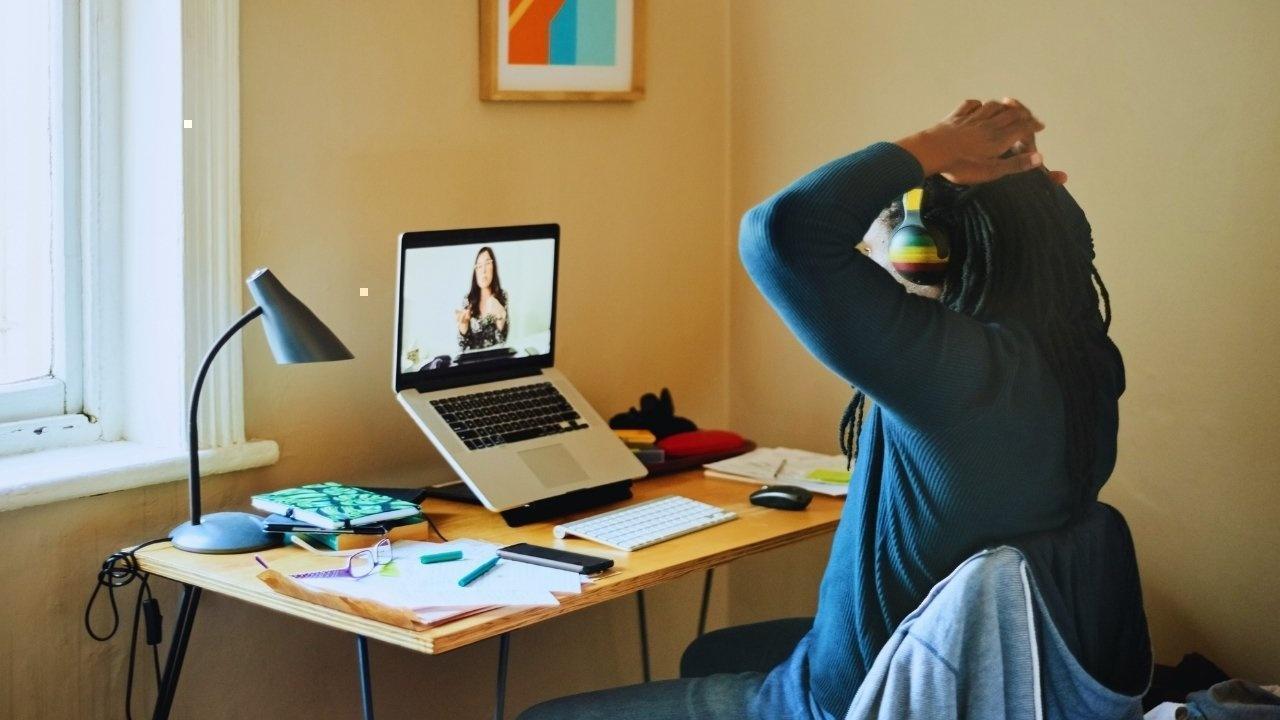 Rethinking Hybrid Work: Urban Initiatives Enhancing Community Connections