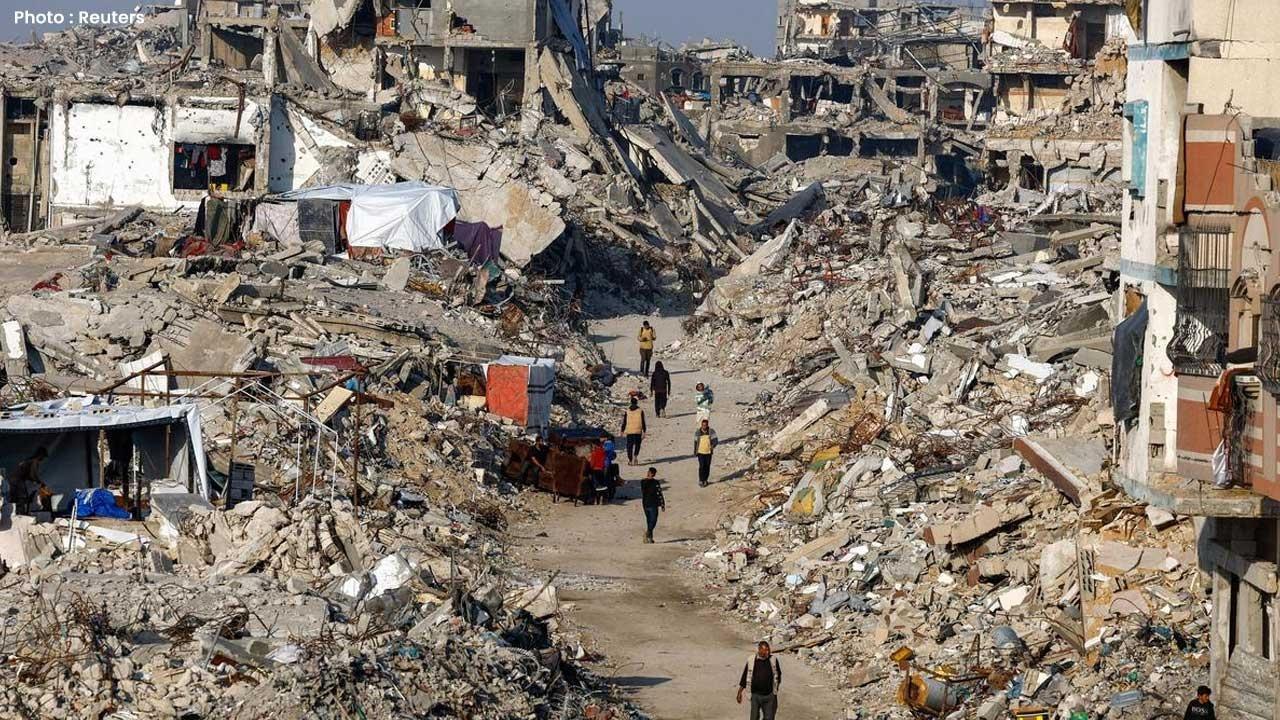 Deadly Israeli Airstrikes Claim 27 Lives in Gaza Amid Ceasefire Strain