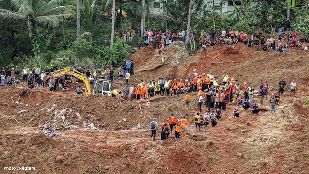 Landslide Tragedy in Central Java Claims 30 Lives with Ongoing Search Efforts