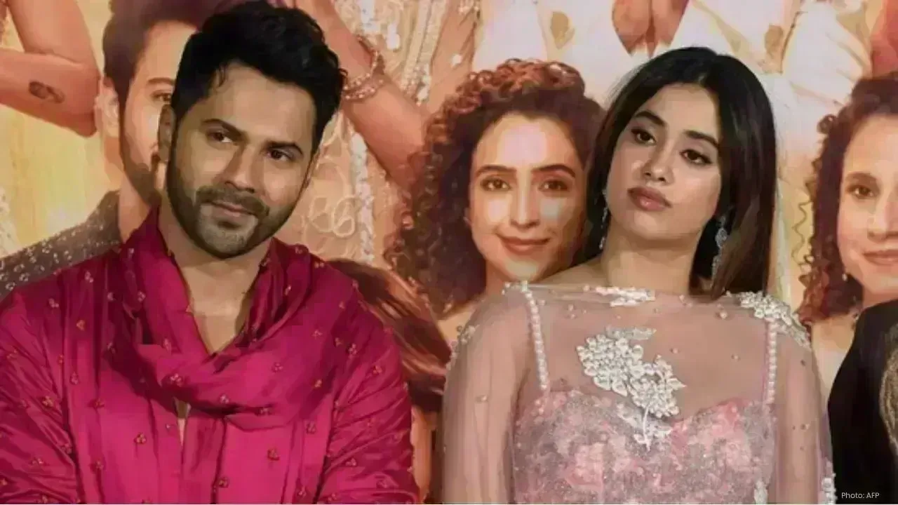 Varun Dhawan Aids Janhvi Kapoor Amidst Udaipur Airport Commotion