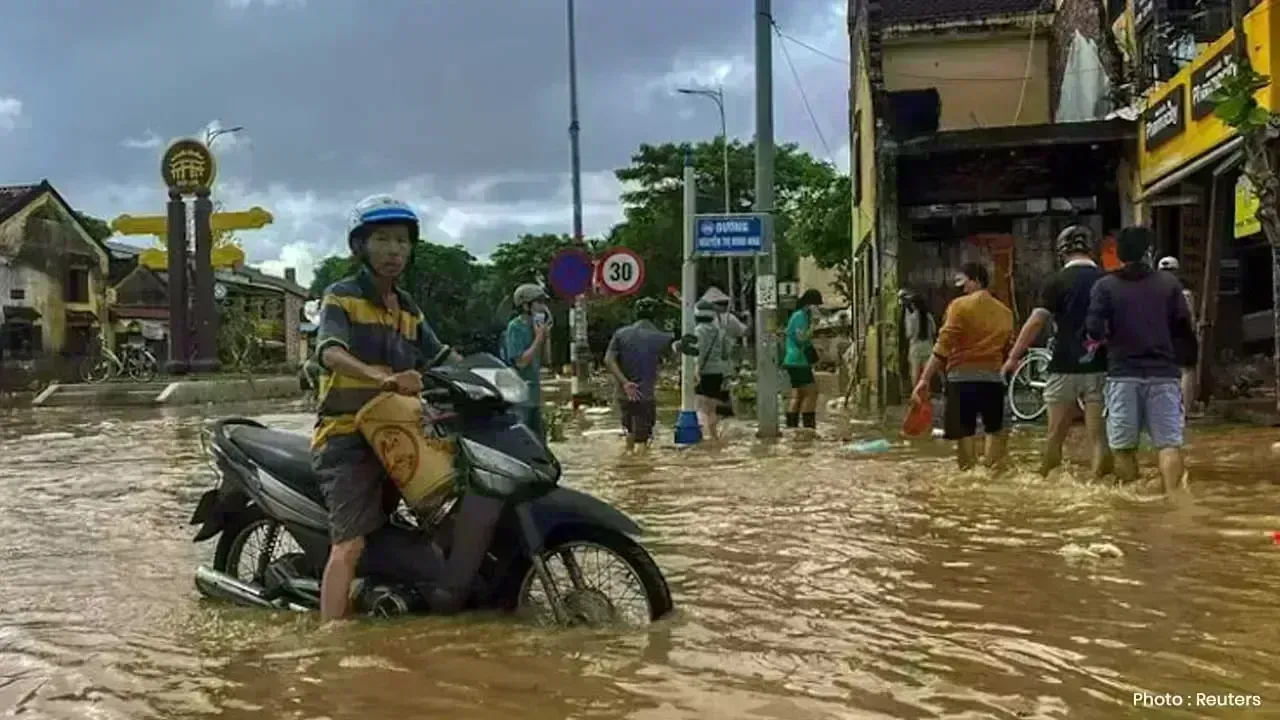 Devastating Floods in Vietnam: 90 Dead and Thousands Displaced