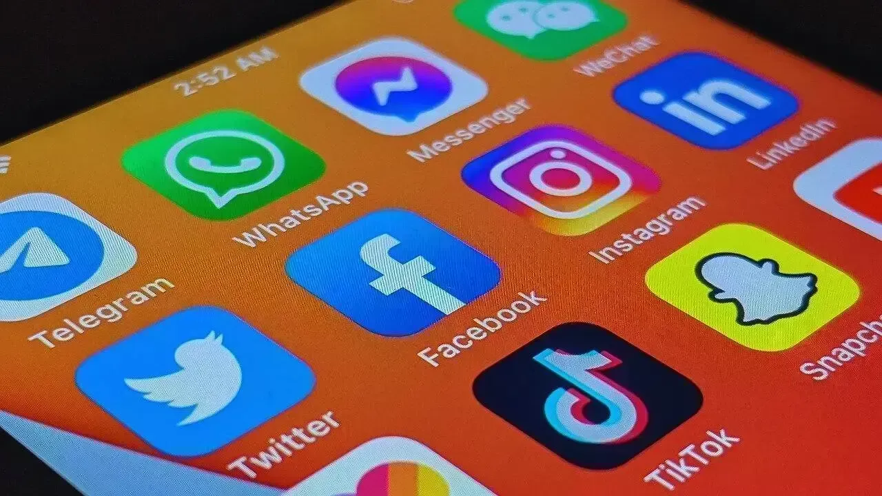 Transforming Family Communication Through Messaging Apps