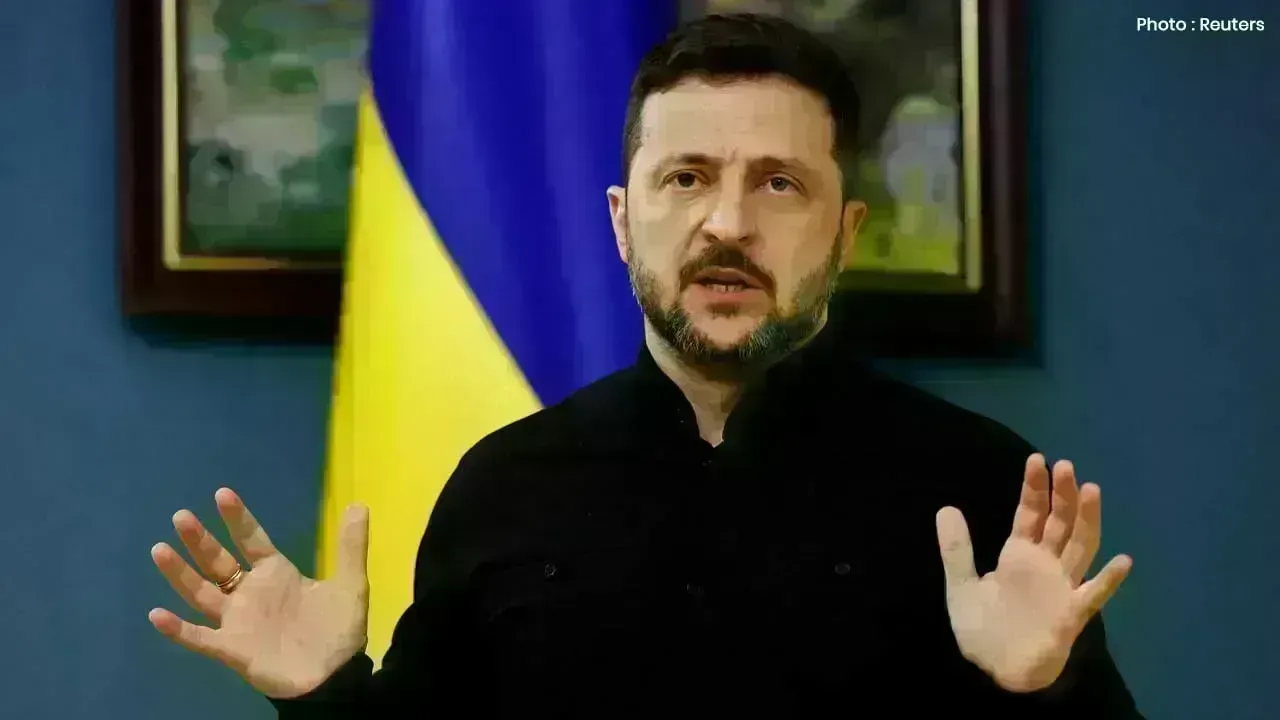 Zelensky Ousts Chief Aide Yermak Amid Corruption Investigation