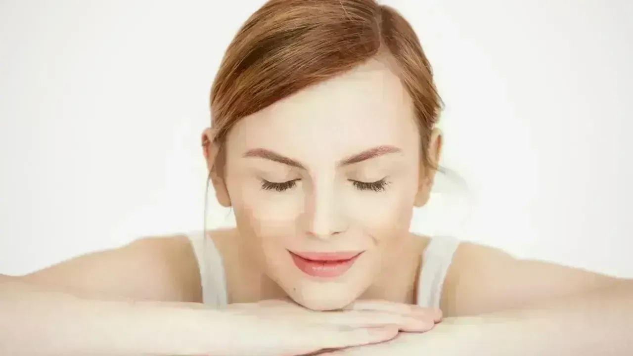 Crafting Natural Moisturizers at Home: Simple Recipes for Radiant Skin