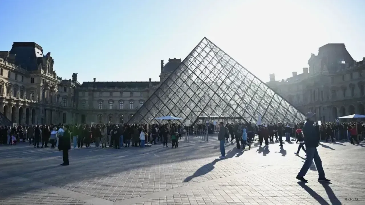 Louvre Museum Increases Admission Costs for Non-EU Guests Starting January