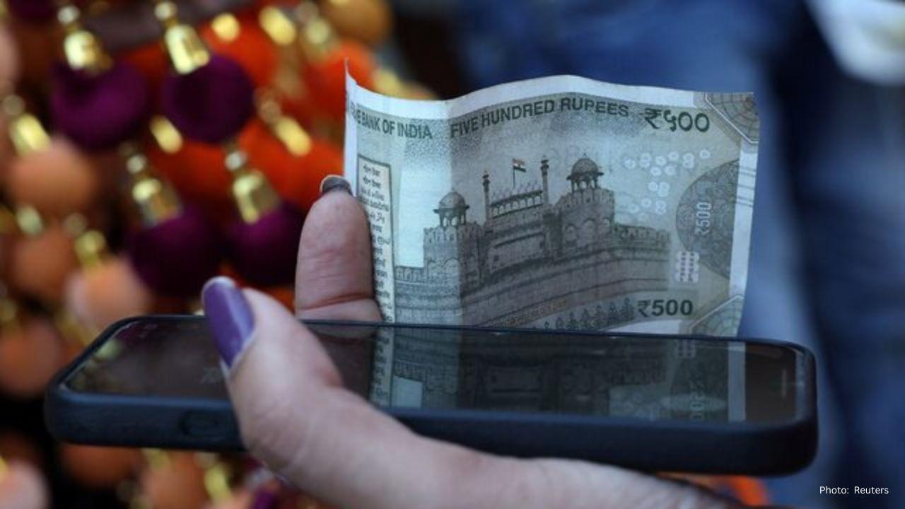 Indian Rupee Hits Record Low Amid Trade Uncertainty Despite Strong Growth