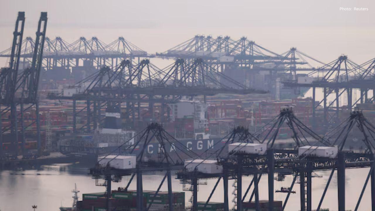 China’s New Export Controls Push European Companies to Shift Supply Chains Abroad