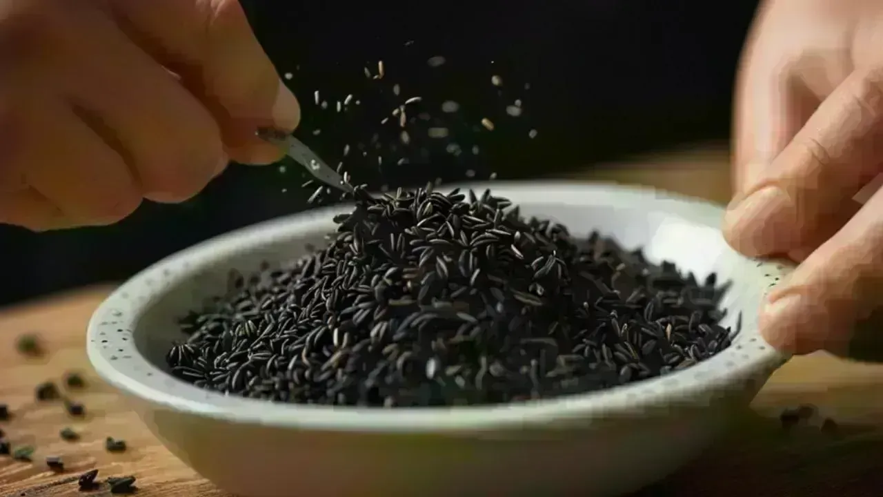 Naturally Lower Cholesterol: The Surprising Power of Daily Black Cumin Seeds