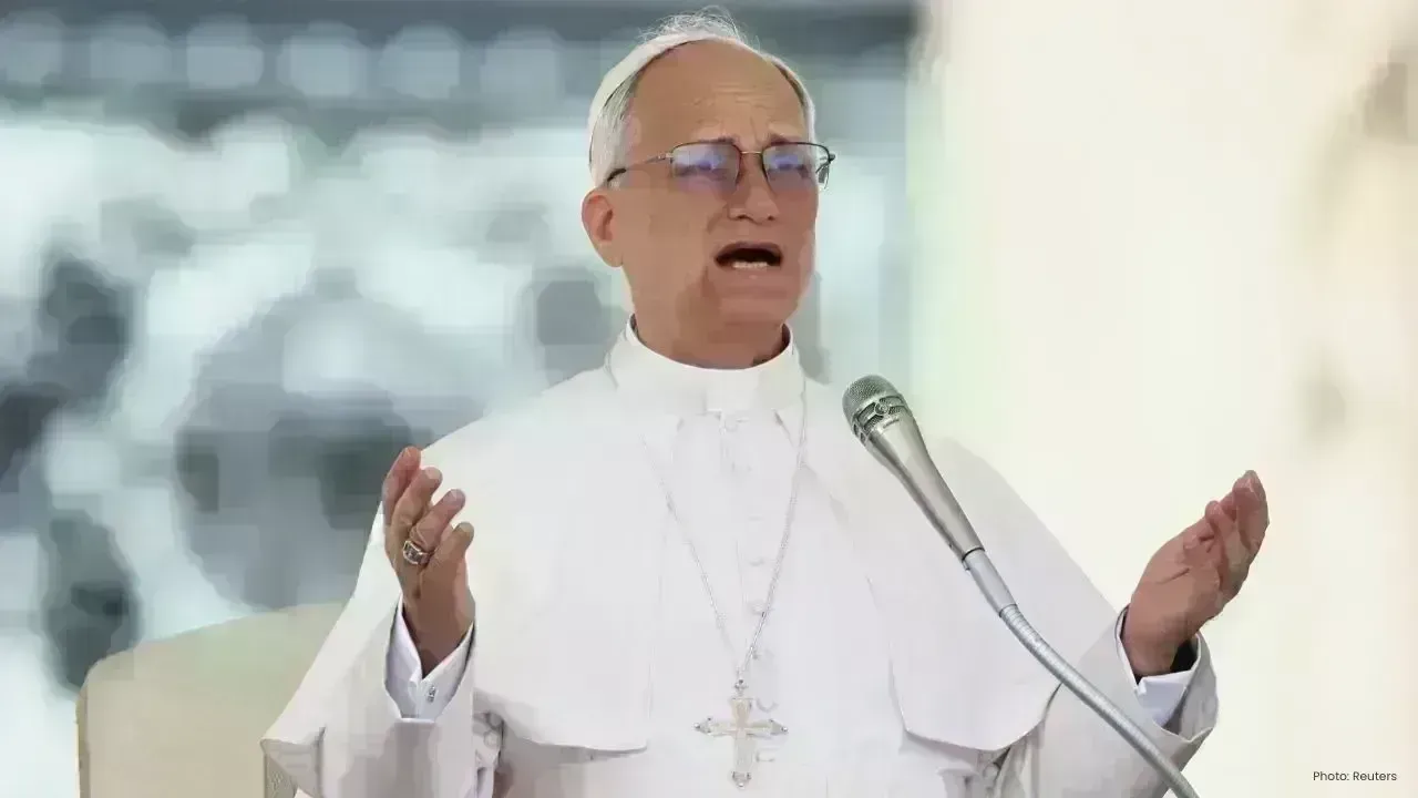 Pope Leo XIV Attracts Huge Crowds During Emotional Visit to Beirut