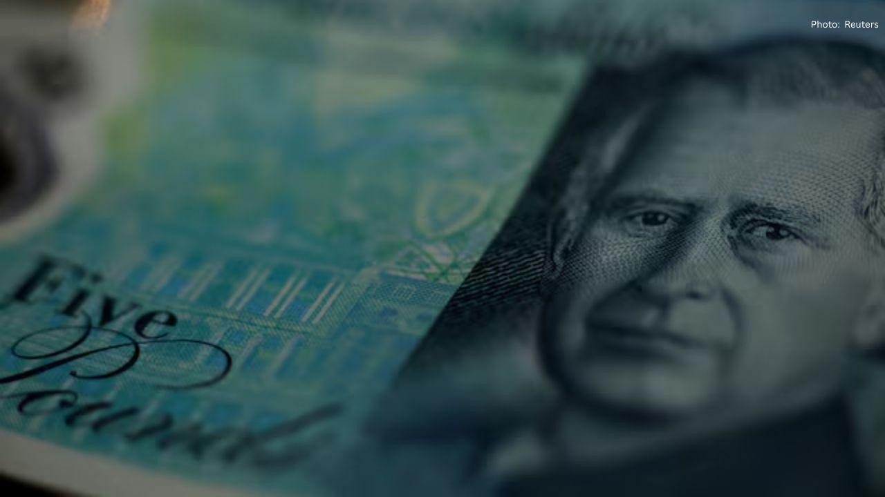 UK Pound Holds Firm After Strongest Rise in Months