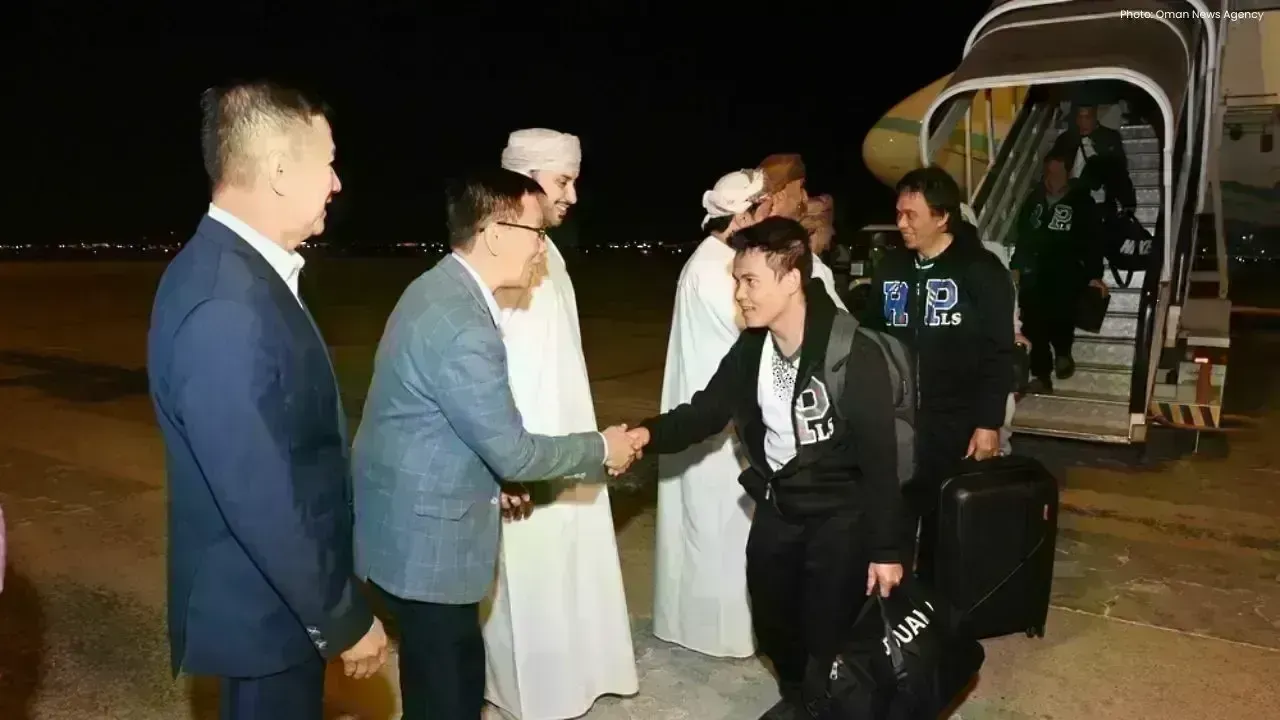 Oman's Humanitarian Efforts Aid Crew of Eternity C Vessel from Yemen