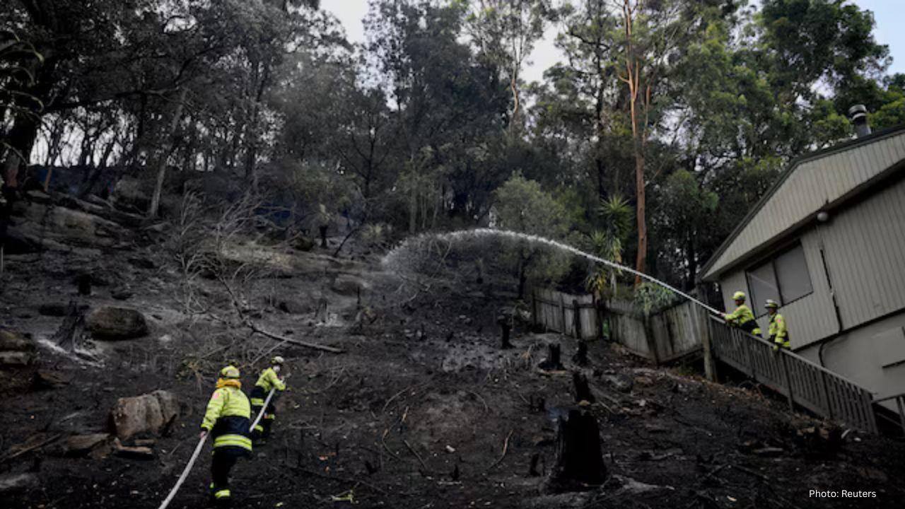 Australian Authorities Urge Evacuations as Bushfires Rage in New South Wales