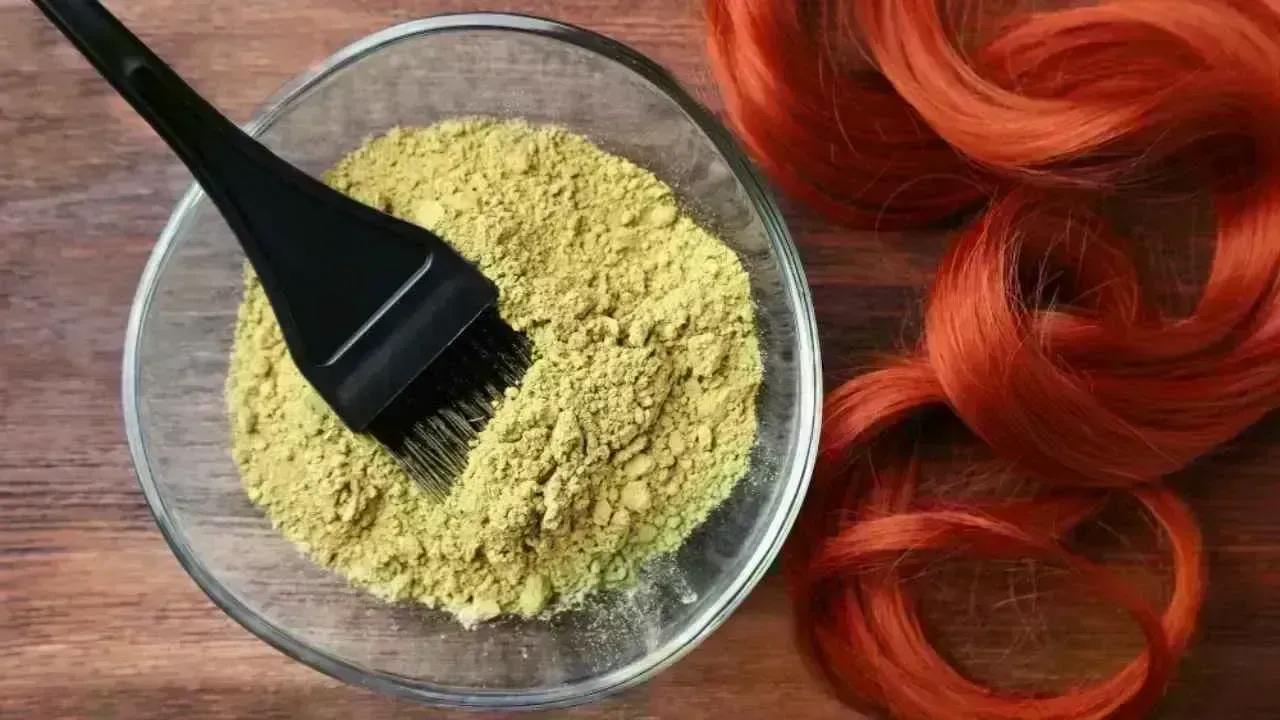 Mastering Henna Application: 6 Essential Tips for Darker, Shinier Hair