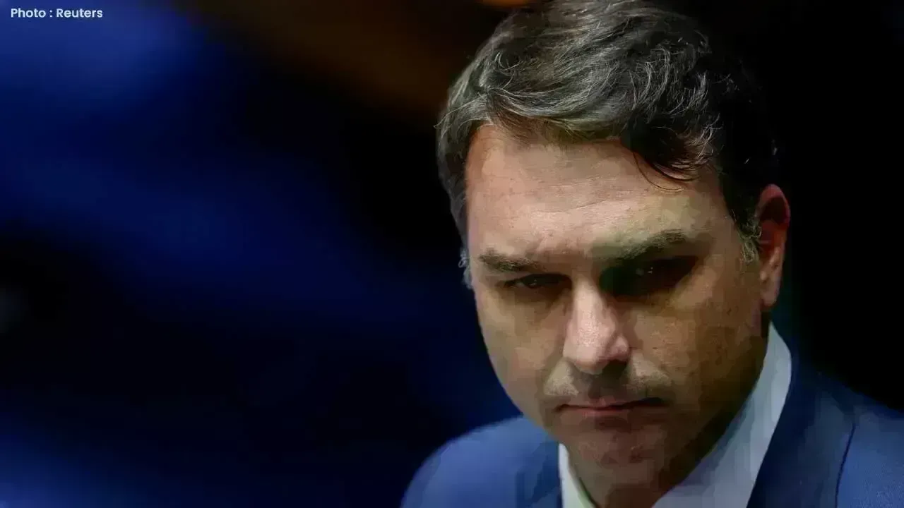 Bolsonaro Endorses Son Flavio for 2026 Presidential Candidacy in Brazil