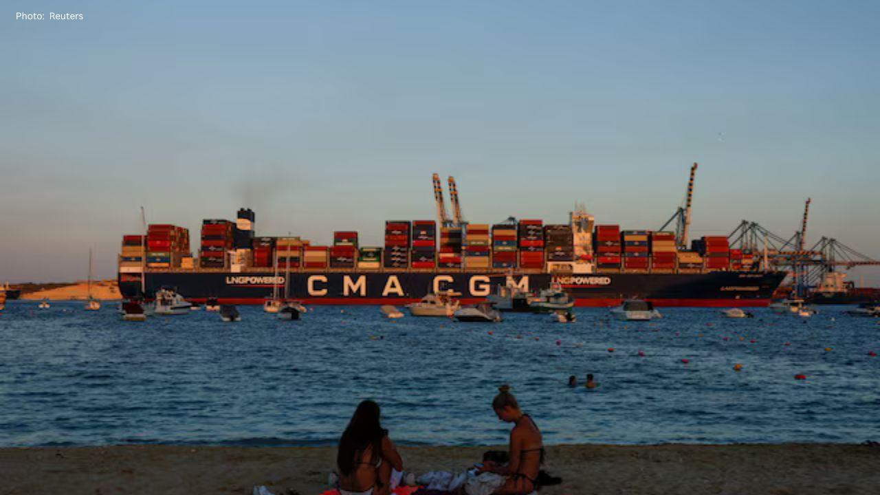 CMA CGM Plans Bond Linked to Air France KLM Shares to Raise Fresh Funds