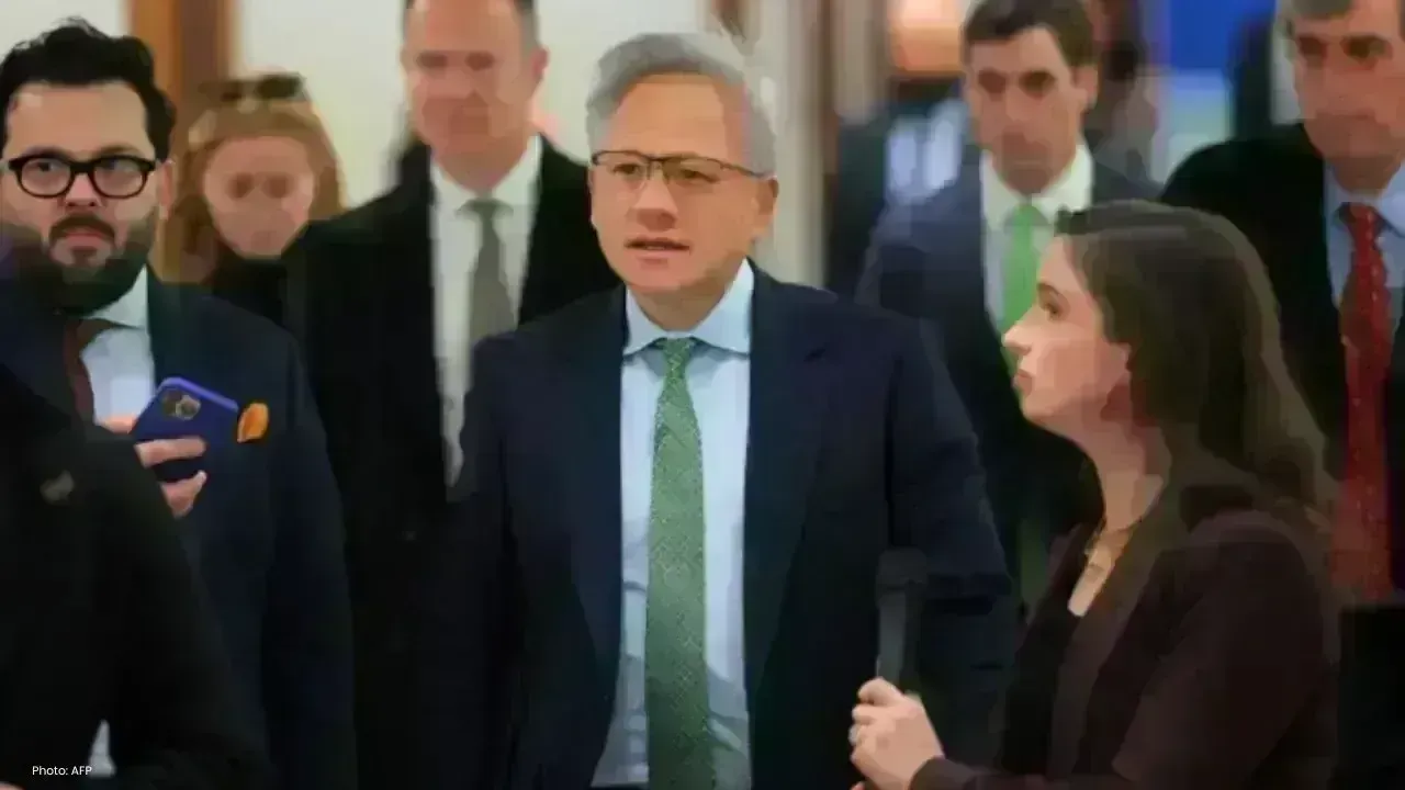 Trump Greenlights Nvidia H200 Chip Exports to China, Easing Restrictions