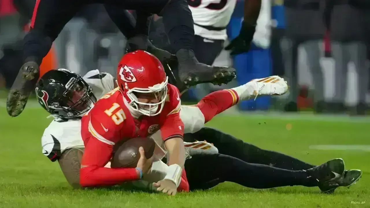 Week 14 NFL Update: Steelers, Packers, Jaguars, and Texans in the Spotlight