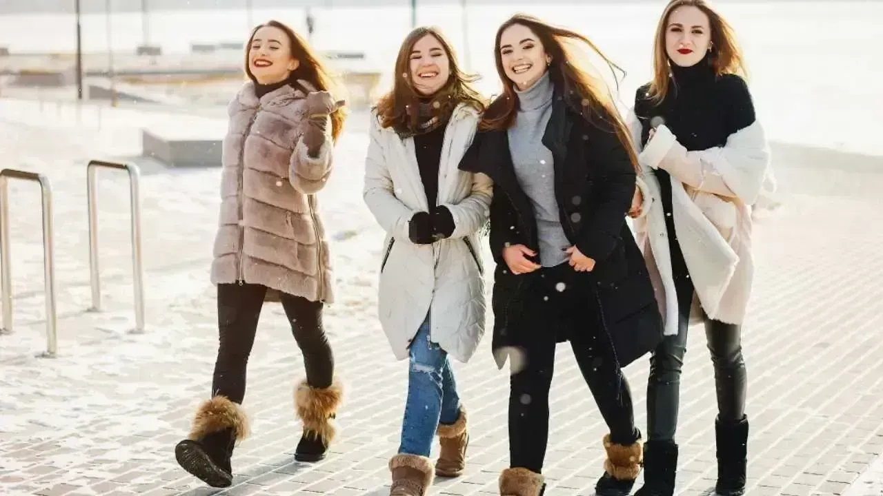 Chic Winter Styles for College Women: Stay Warm and Trendy