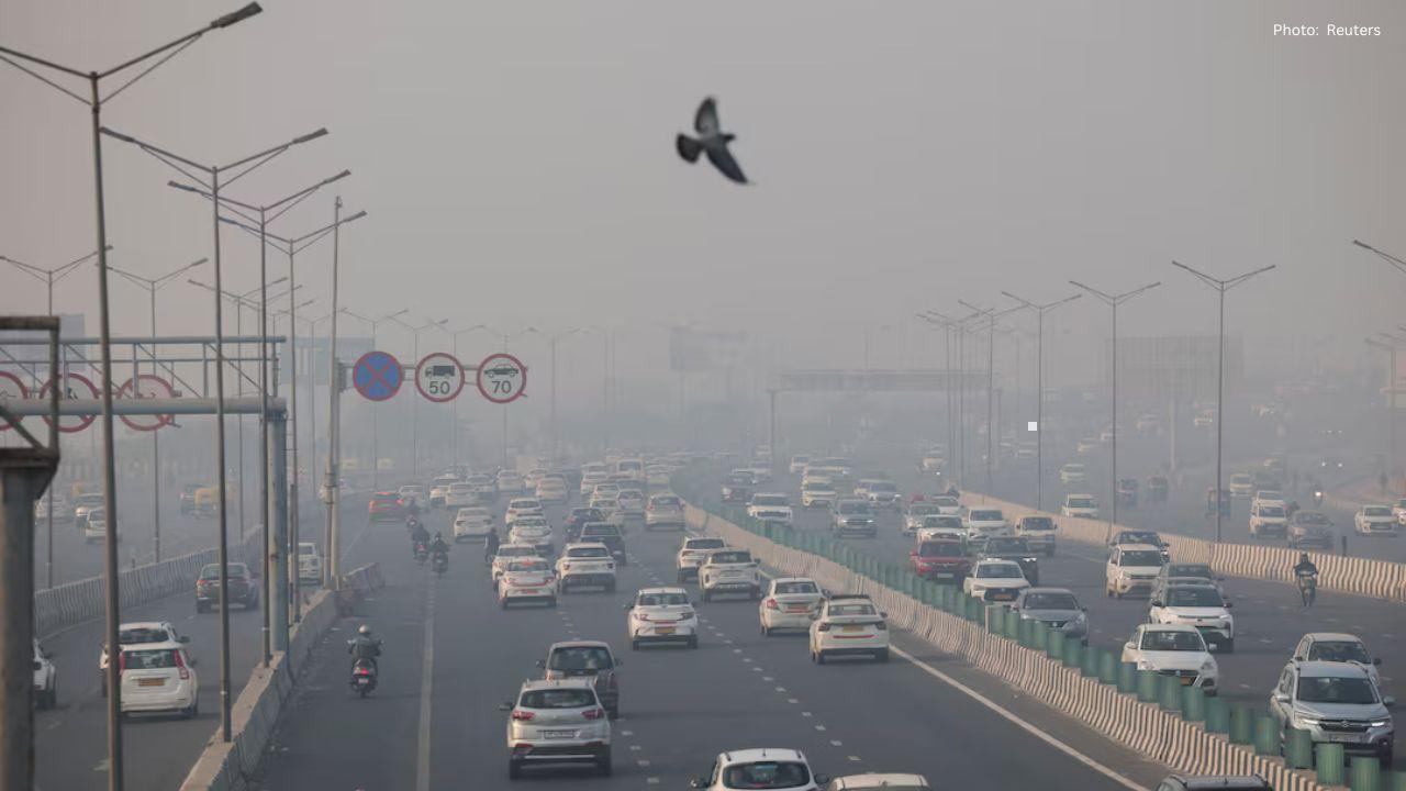 Delhi Imposes Vehicle and Office Restrictions to Fight Pollution