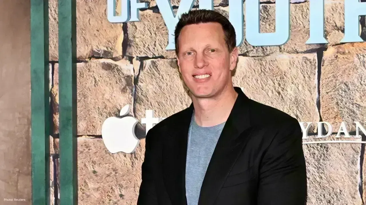 Warner Bros Shareholders Confront Critical Decision: Netflix vs Paramount