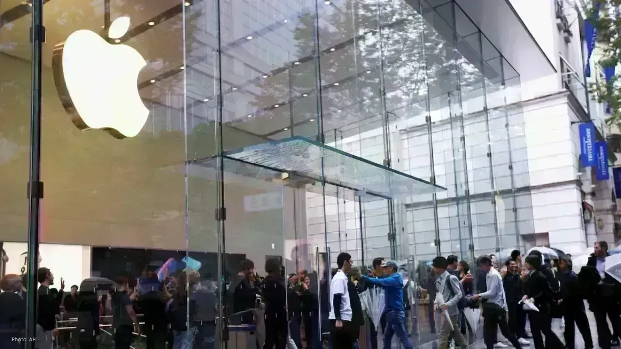 Apple to Permit Rival App Stores on iPhones in Japan