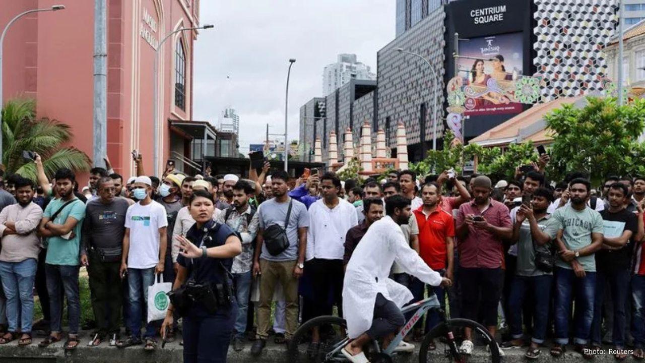 Bangladesh Faces Rising Tensions After Student Leader’s Killing Shakes Nation