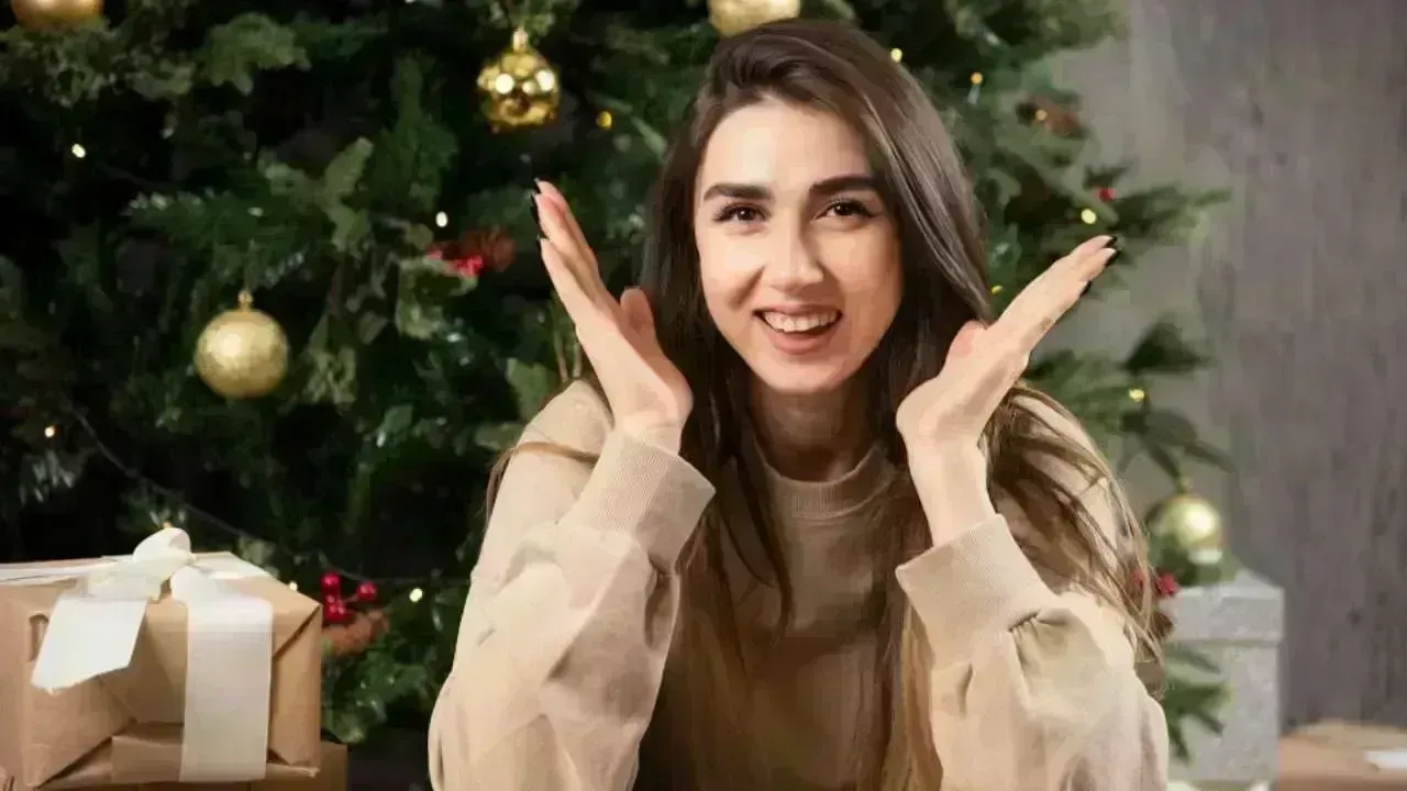 Essential Skincare Strategies for a Radiant Christmas Glow