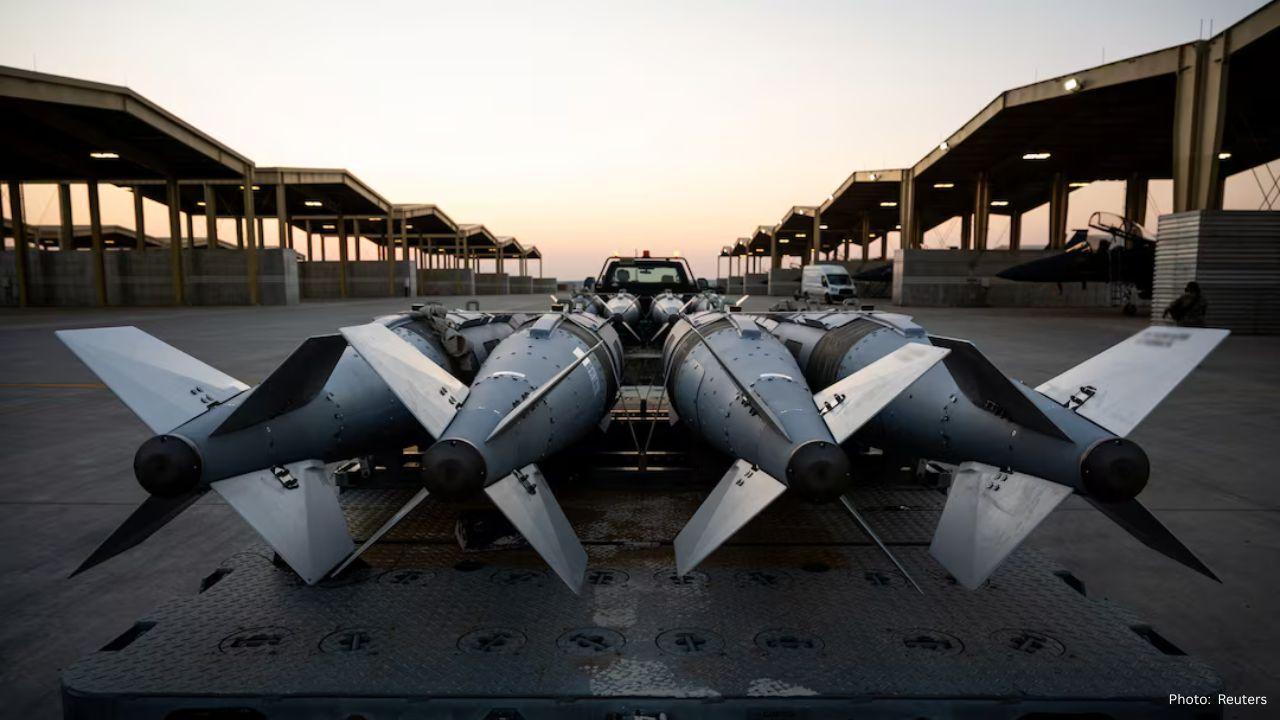 US Carries Out Strong Airstrikes on ISIS in Syria After Attack on American Troops