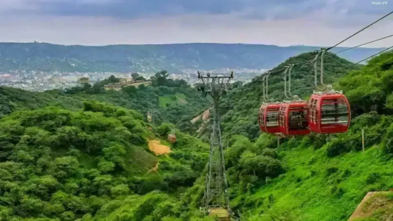 Centre Affirms Protection for Aravalli Hills Amidst Mining Concerns