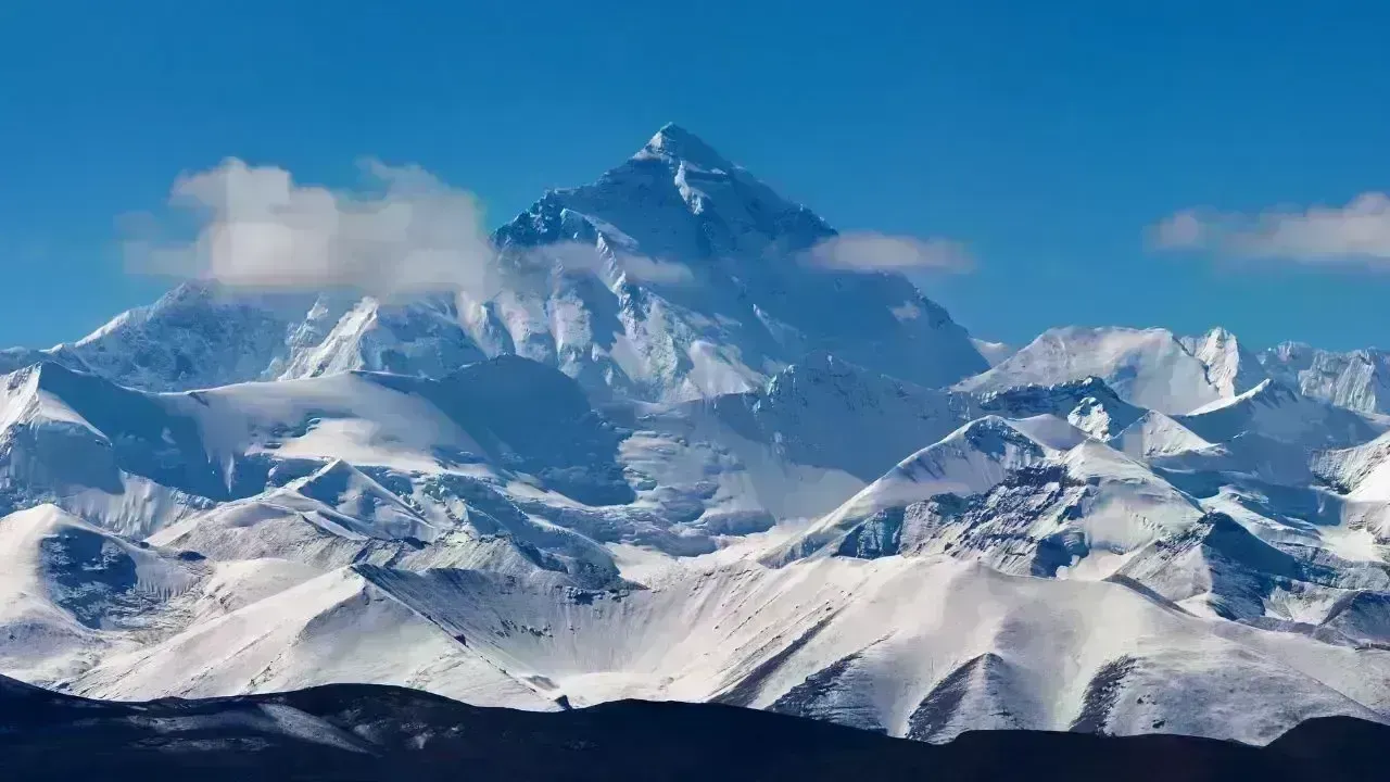 Nepal Initiates 5-Year Mount Everest Cleanup Strategy