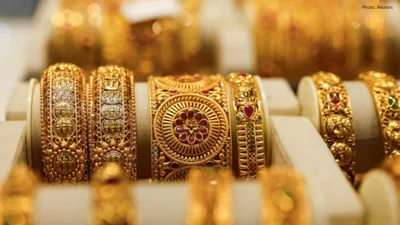 Gold Sets New Record as Silver Joins Rally at Historic High