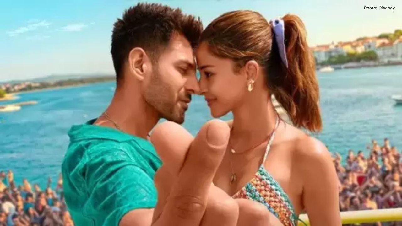 Tu Meri Main Tera Main Tera Tu Meri Faces Slow Start at Box Office Ahead of Christmas Release