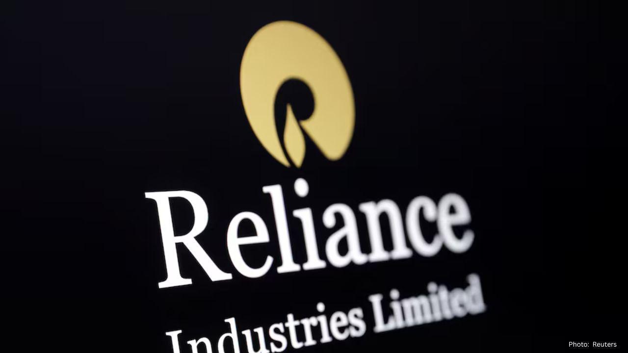 Reliance Granted One-Month US Concession to Import Rosneft Oil