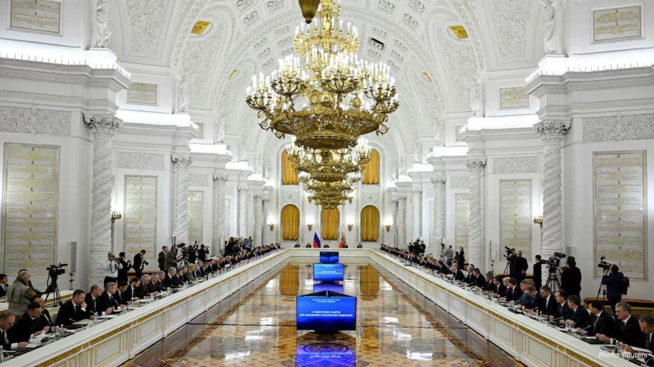 Putin Signals Openness to Territory Swap in Ukraine Talks but Demands Full Control of Donbas