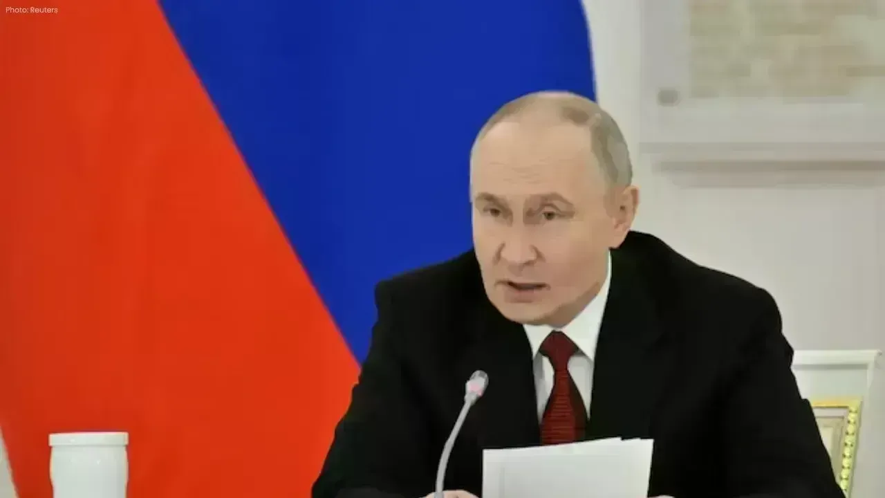 Kremlin Confirms Putin's Aide Engages US Officials Amid Ukraine Peace Efforts