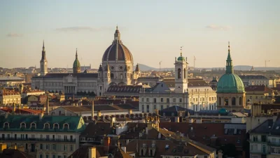 Detailed Cost Analysis for a 10-Day Europe Travel Itinerary: Flights, Accommodation, and Daily Expenses