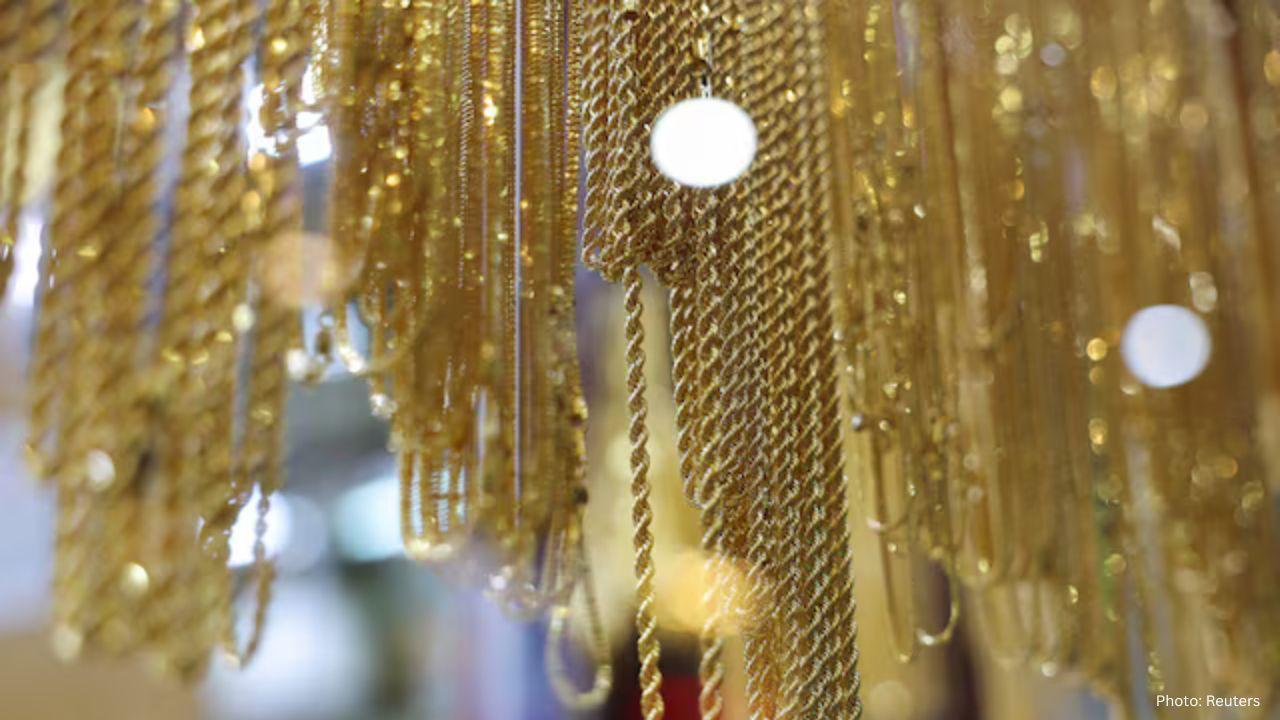 Markets in 2025: A Year of Gold Rush, Big Swings, and a Weaker Dollar