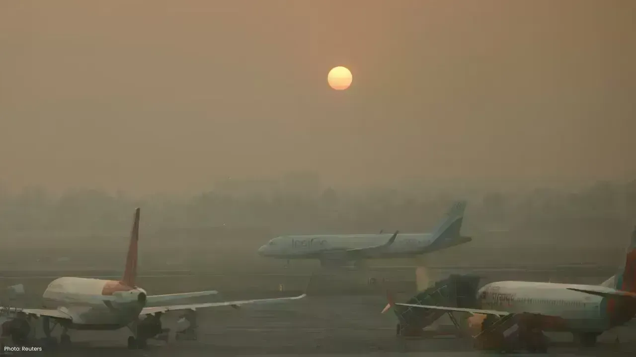 Delhi Airport Struggles with Flight Disruptions Amidst Heavy Fog