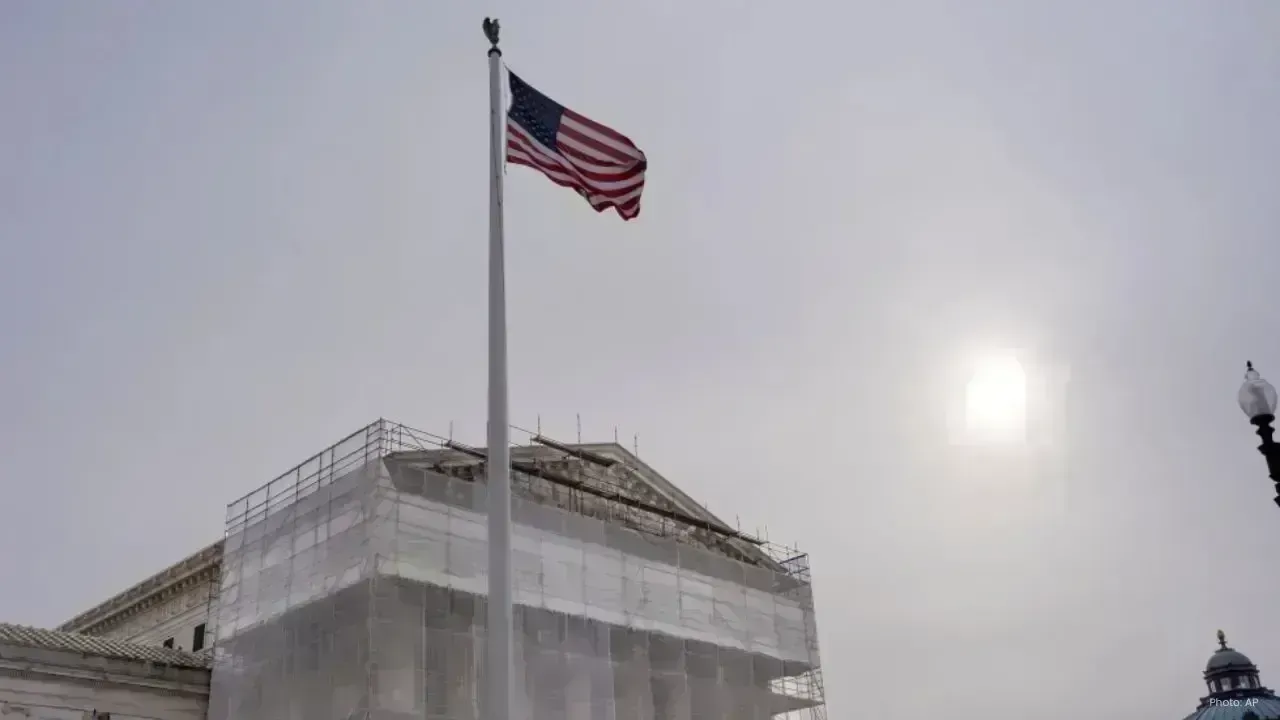 Chief Justice Roberts Highlights Constitution’s Resilience in 2026